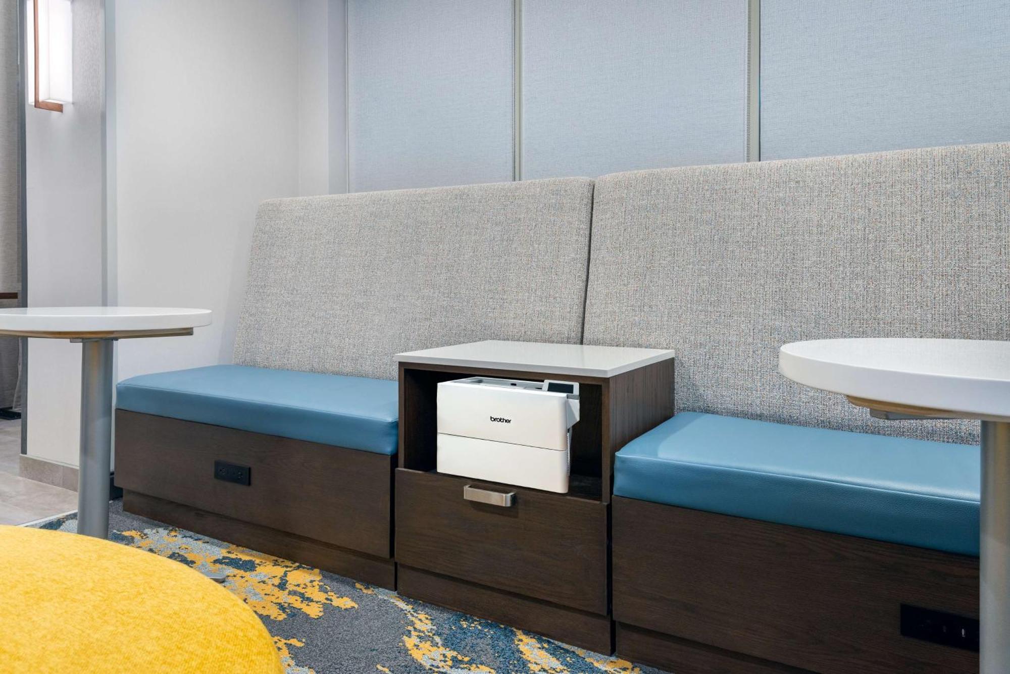 Hampton Inn & Suites Cleveland-Beachwood Ngoại thất bức ảnh