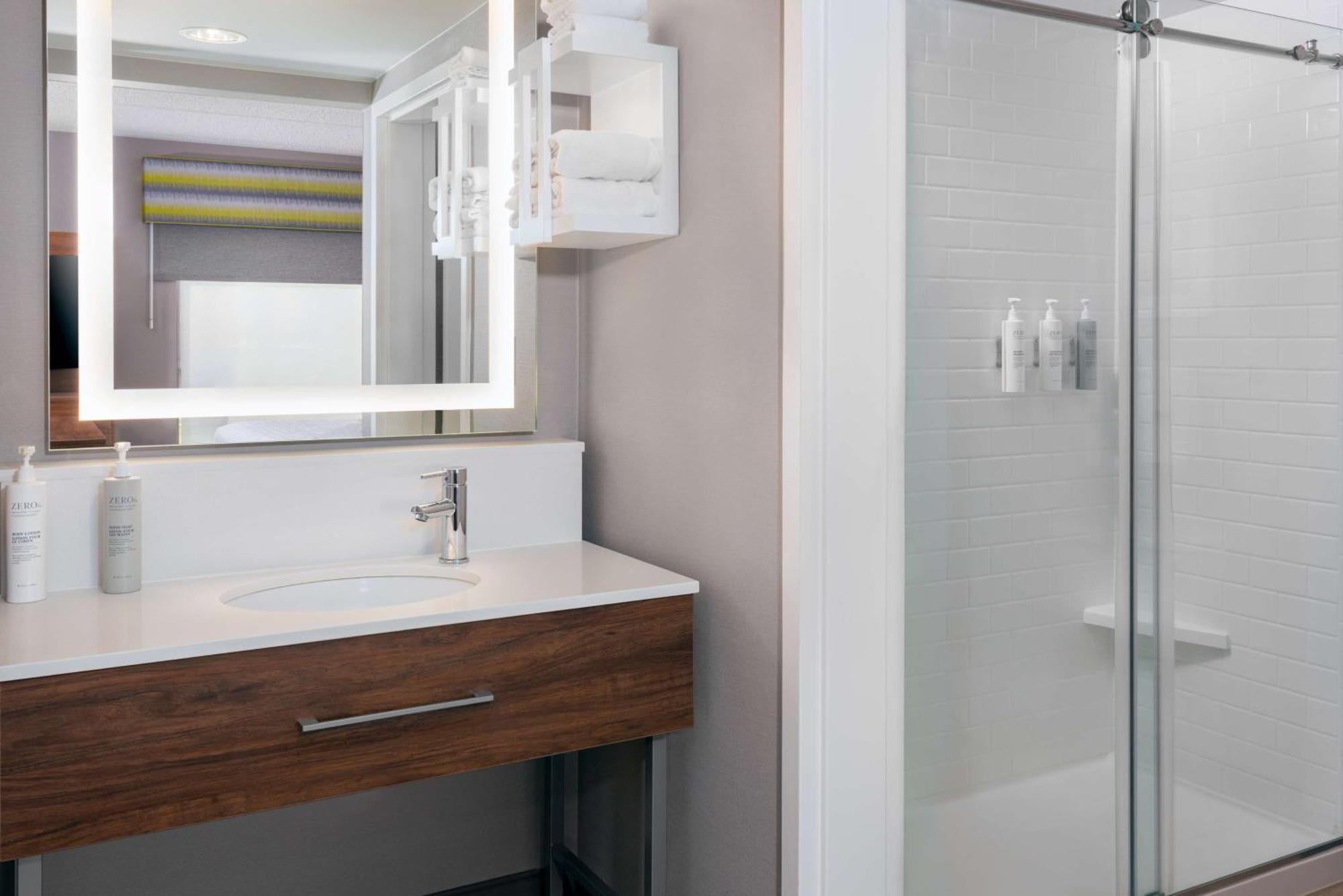 Hampton Inn & Suites Cleveland-Beachwood Ngoại thất bức ảnh