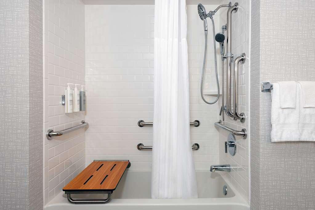 Hampton Inn & Suites Cleveland-Beachwood Phòng bức ảnh