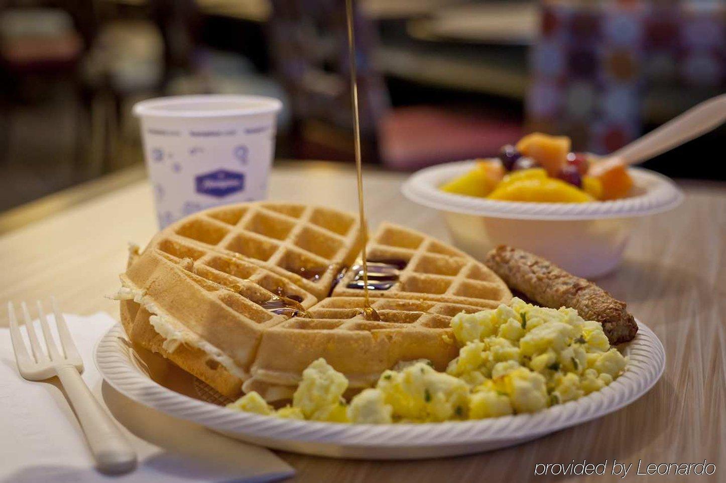 Hampton Inn & Suites Cleveland-Beachwood Ngoại thất bức ảnh